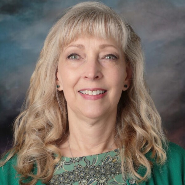 Photo of Laura Peterson Photo of Laura Peterson